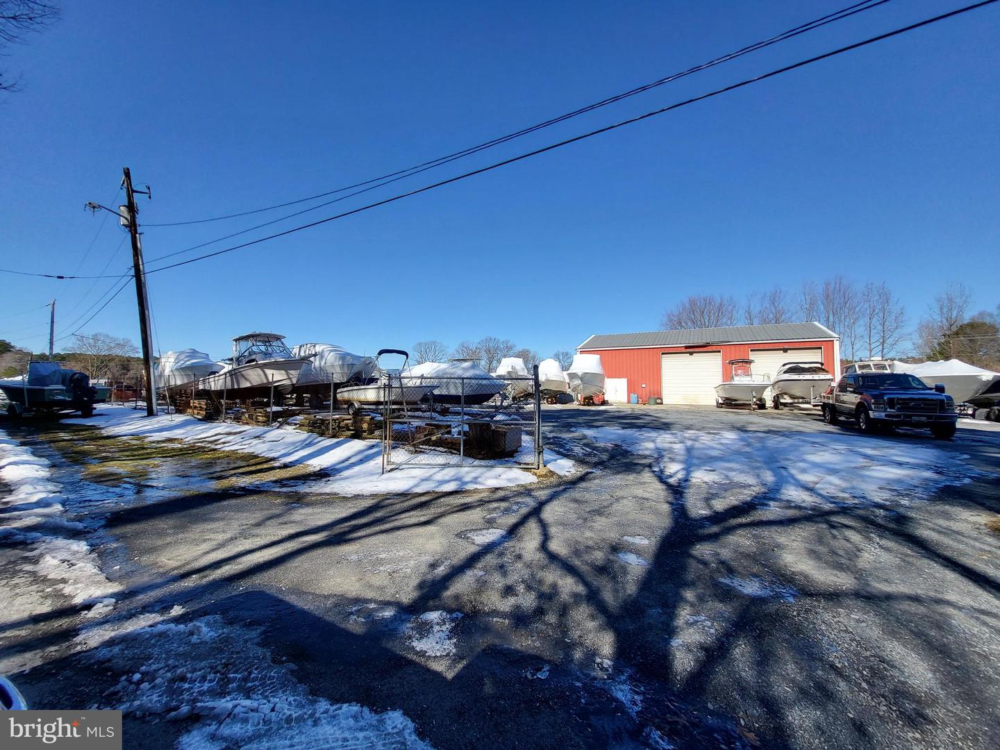 9649 New Rd Property Photo 8