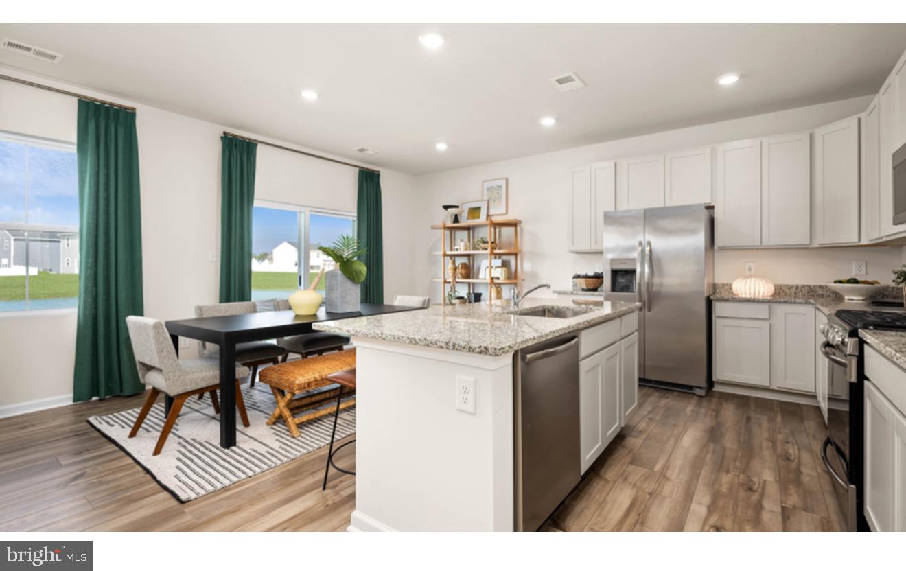 1662 Lake Placid Drive Property Photo 2