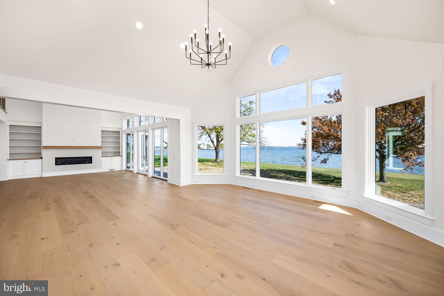 21485 Island Club Rd Property Photo 11