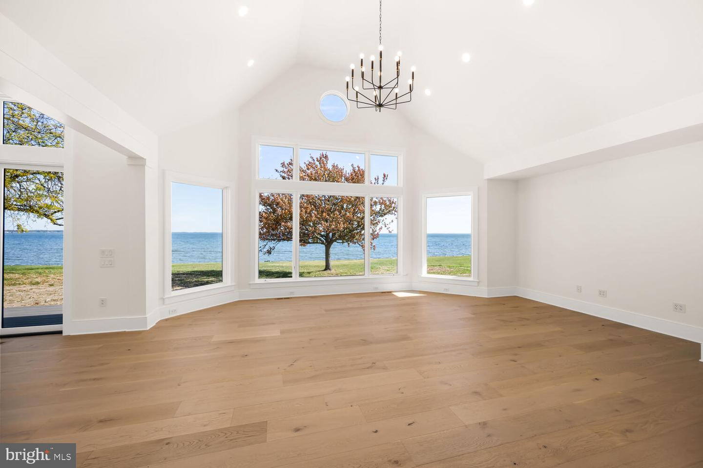 21485 Island Club Rd Property Photo 12