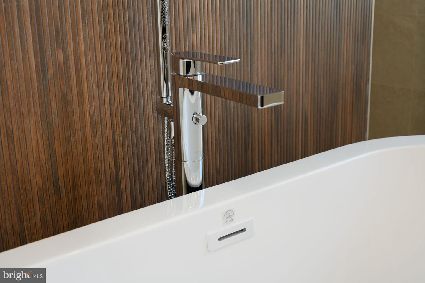 21485 Island Club Rd Property Photo 55