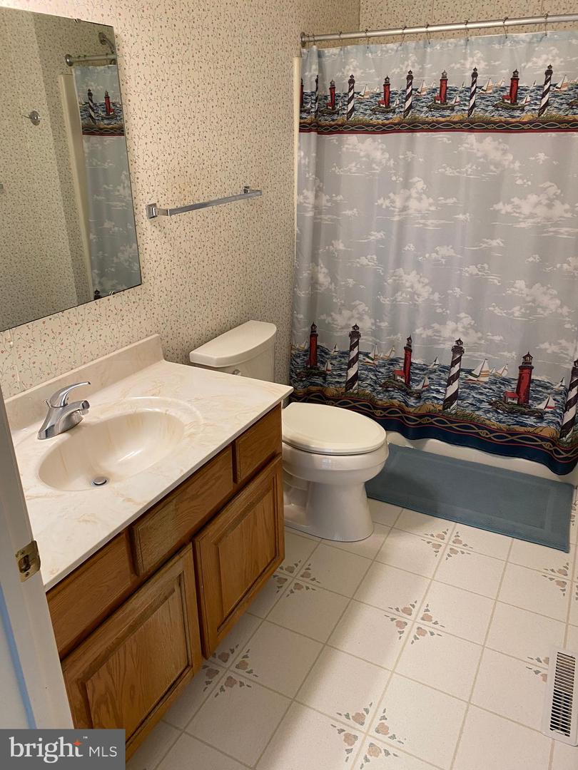 25686 Edgeview Rd Property Photo 18