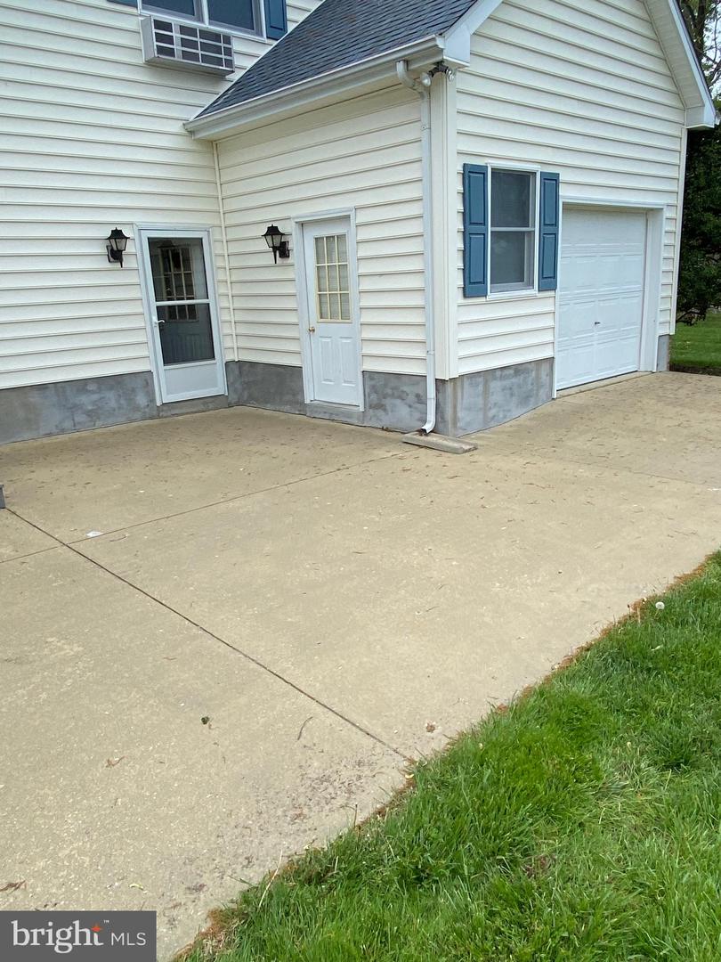 25686 Edgeview Rd Property Photo 49
