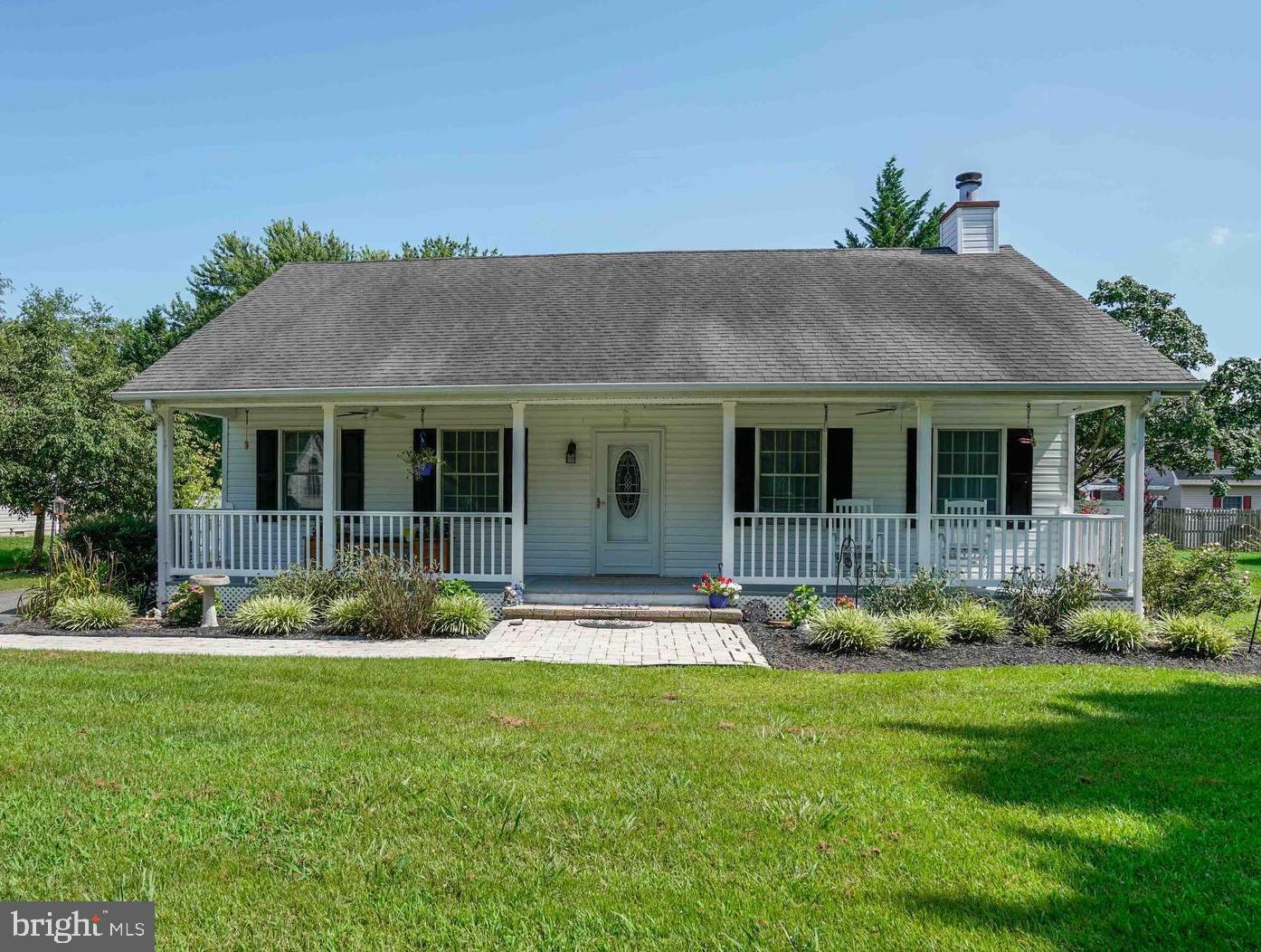 122 Chapel Rd Property Photo 1