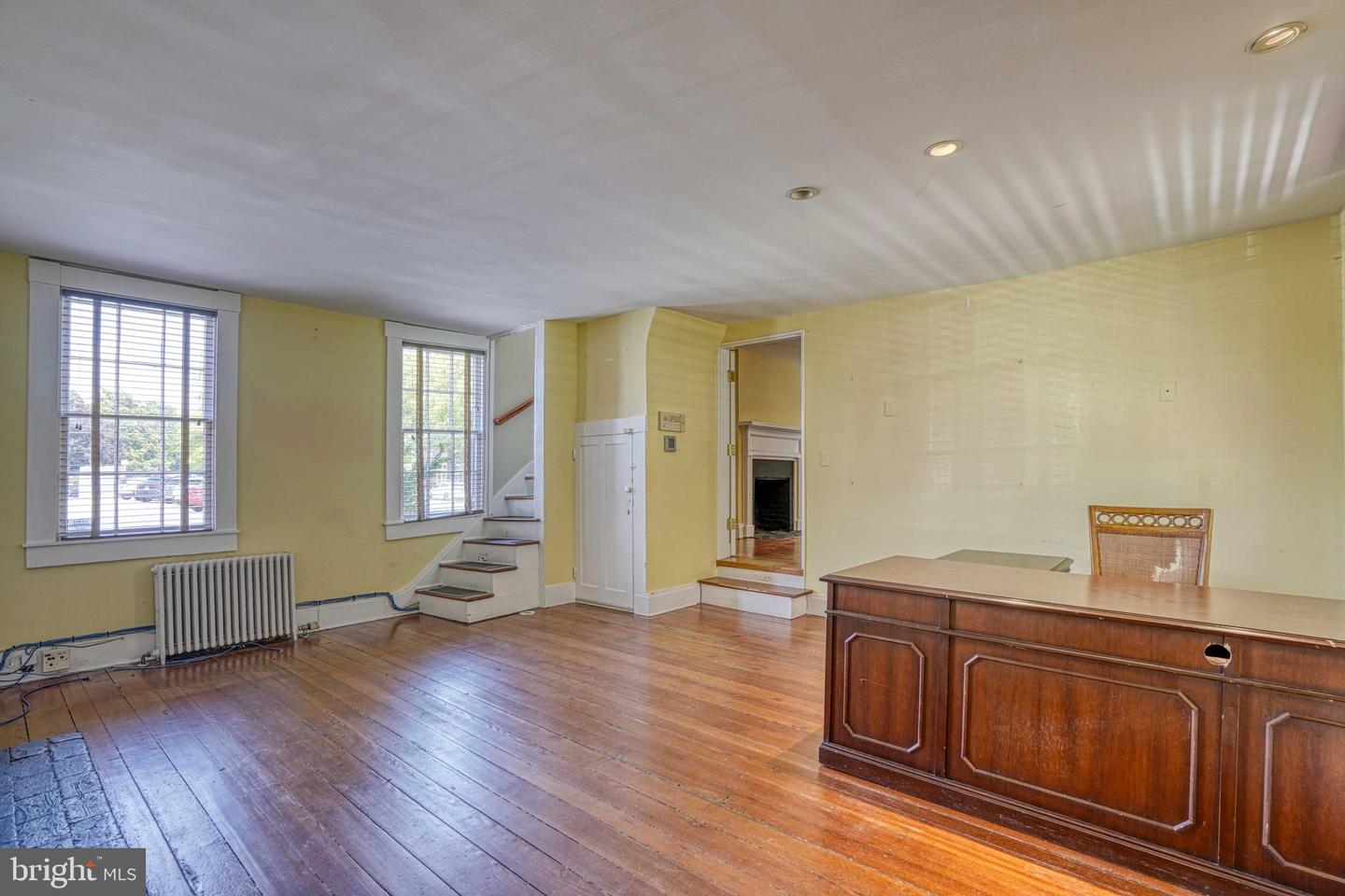 133 N Washington St Property Photo 5