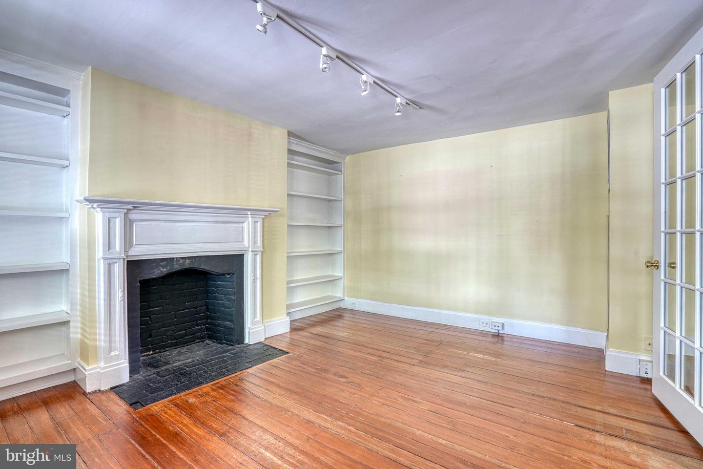 133 N Washington St Property Photo 13