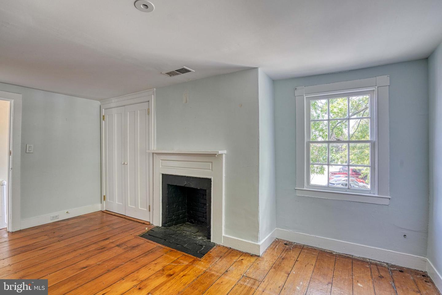 133 N Washington St Property Photo 20