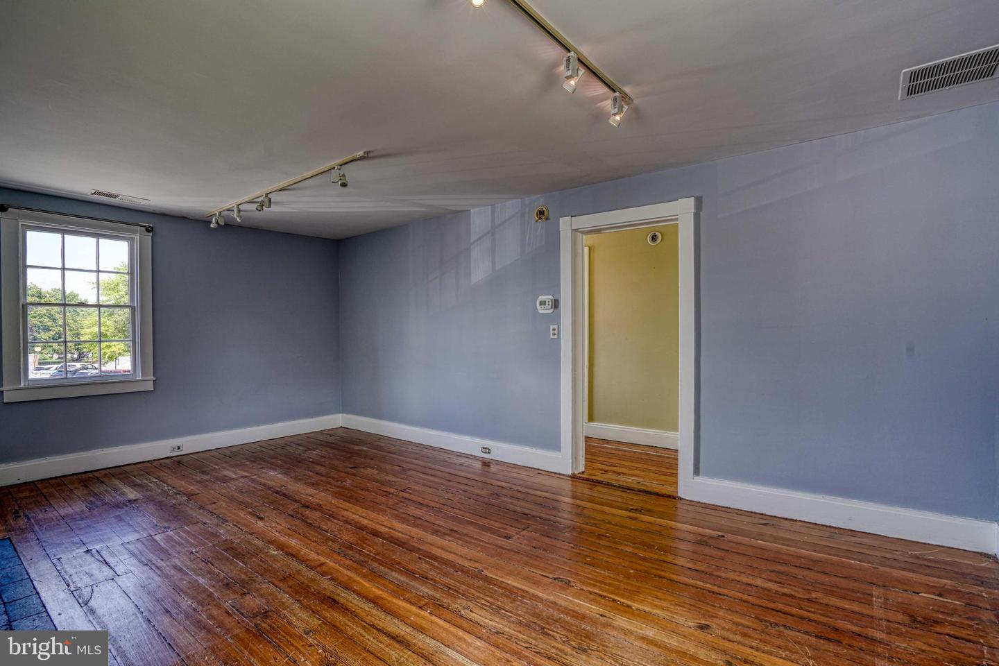 133 N Washington St Property Photo 23