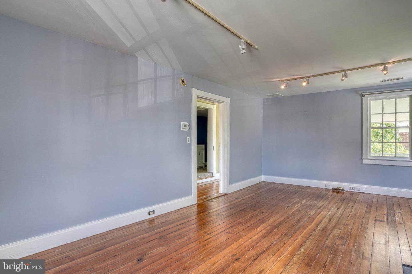 133 N Washington St Property Photo 24