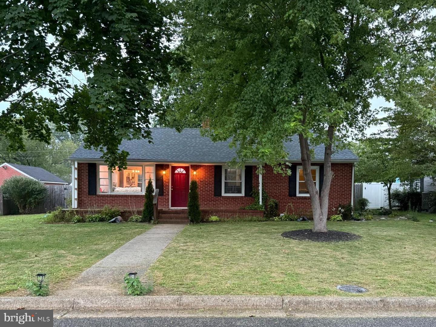 635 Howard St Property Photo 1