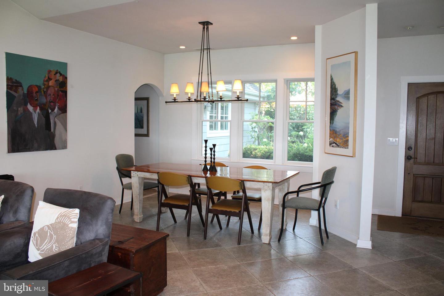 6050 Sunset Ln Property Photo 8