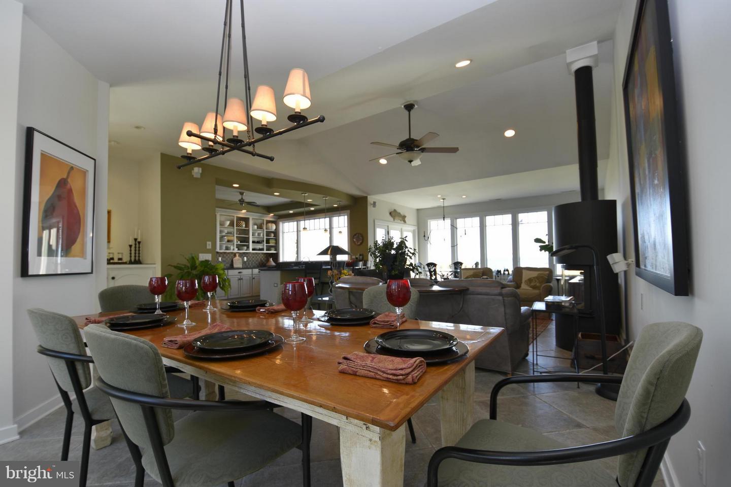 6050 Sunset Ln Property Photo 10