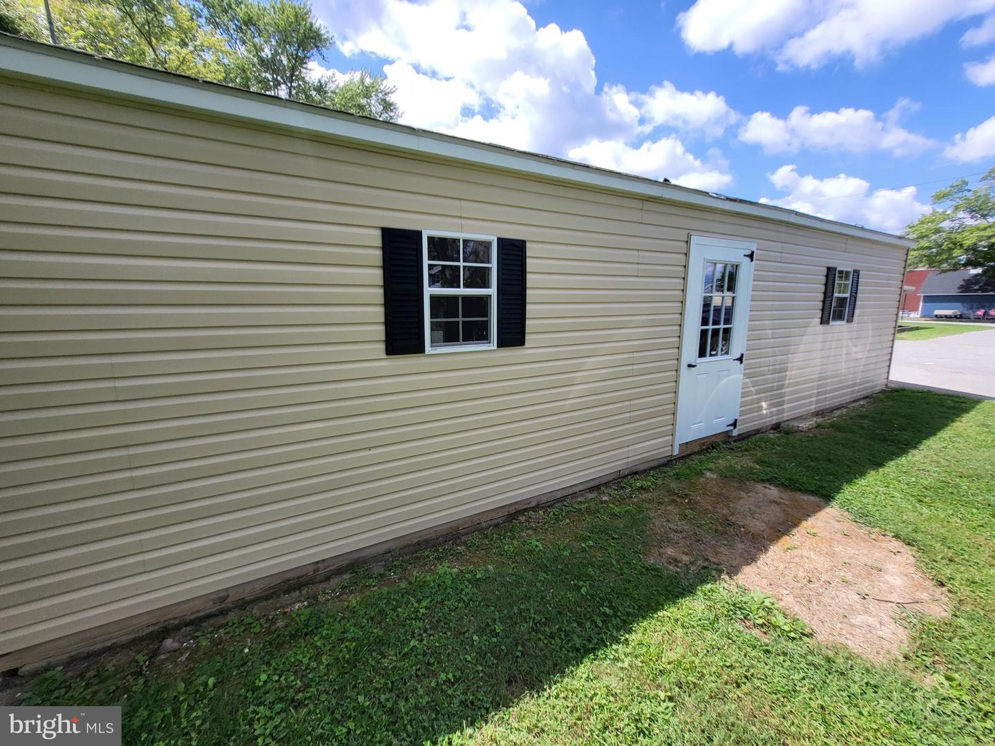 320 Glebe Rd Property Photo 22