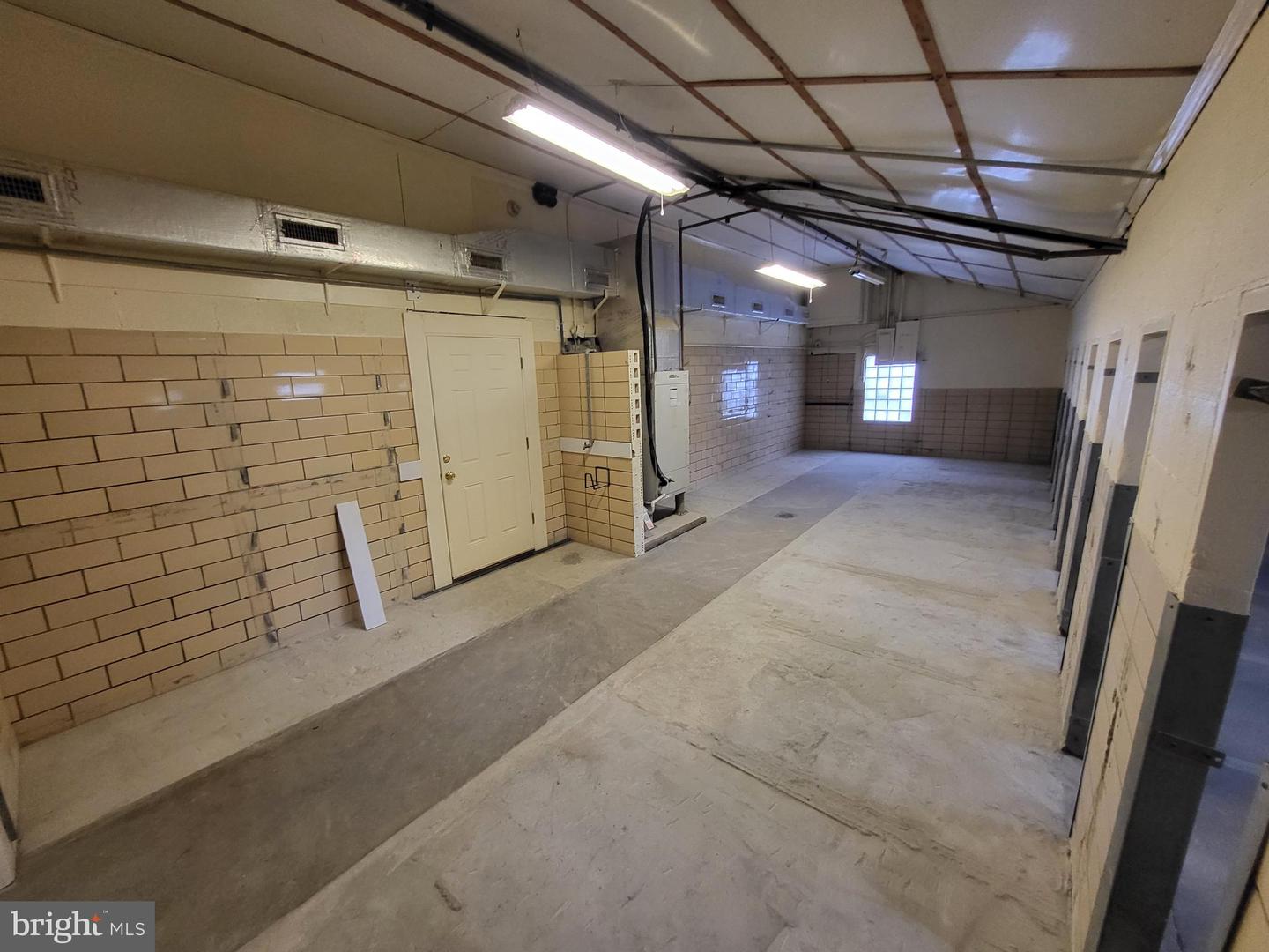 320 Glebe Rd Property Photo 45