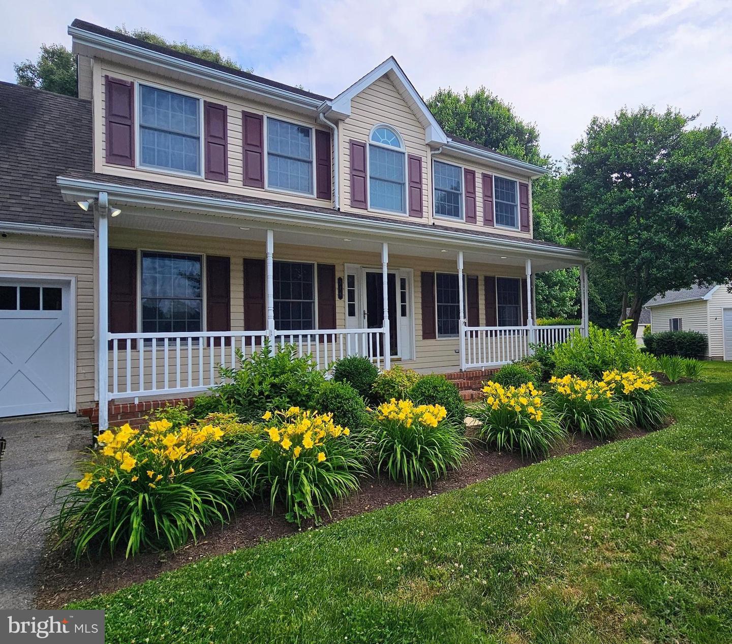 316 SPRING DR