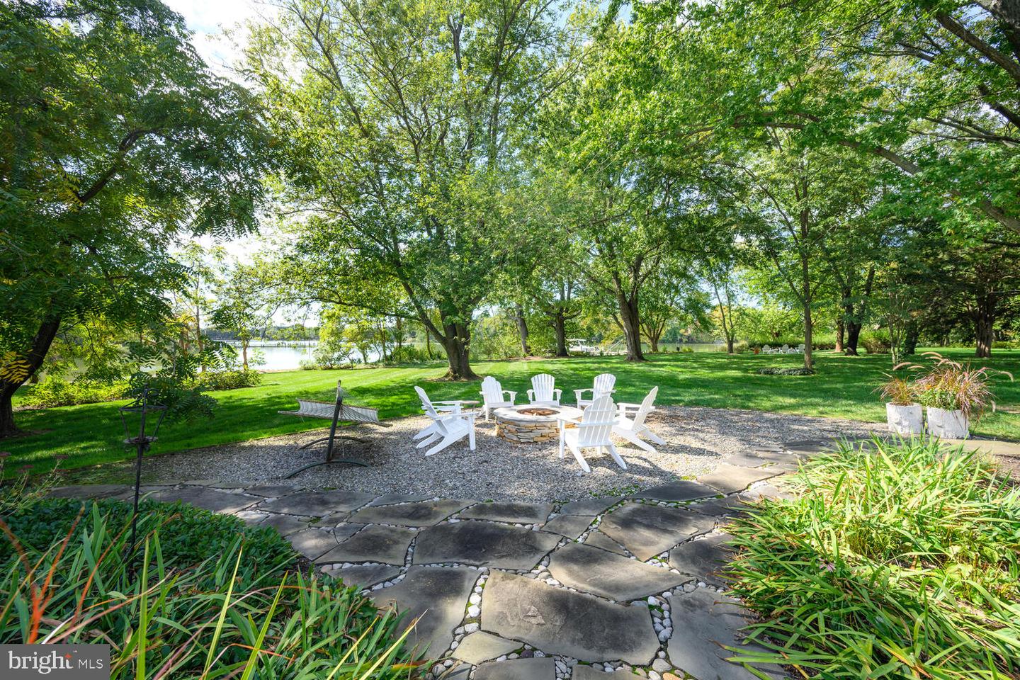 7508 Cooper Point Rd Property Photo 31