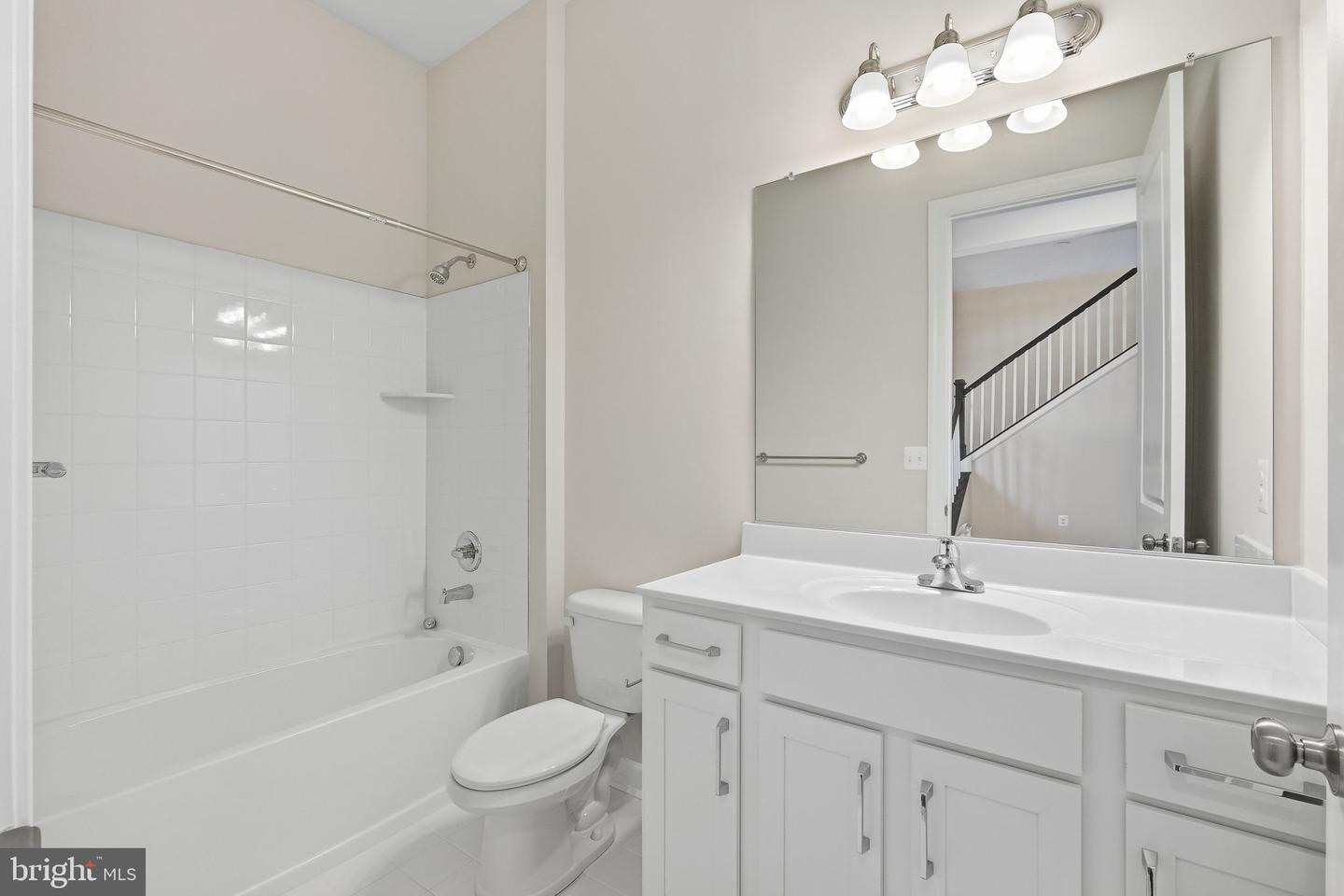 1003 Champlain Ct Property Photo 13