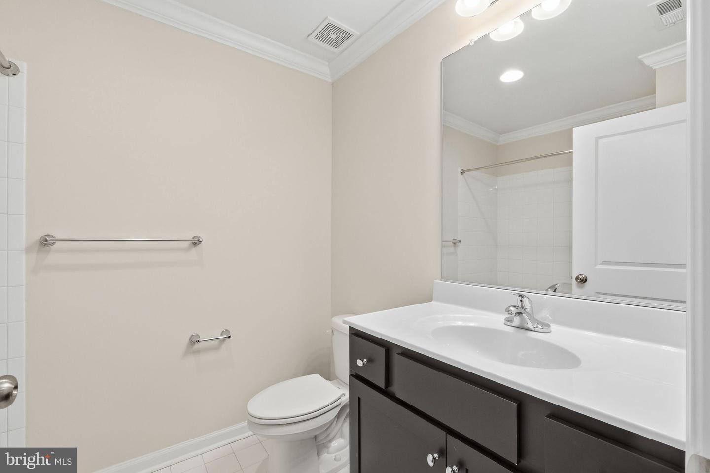 1003 Champlain Ct Property Photo 15