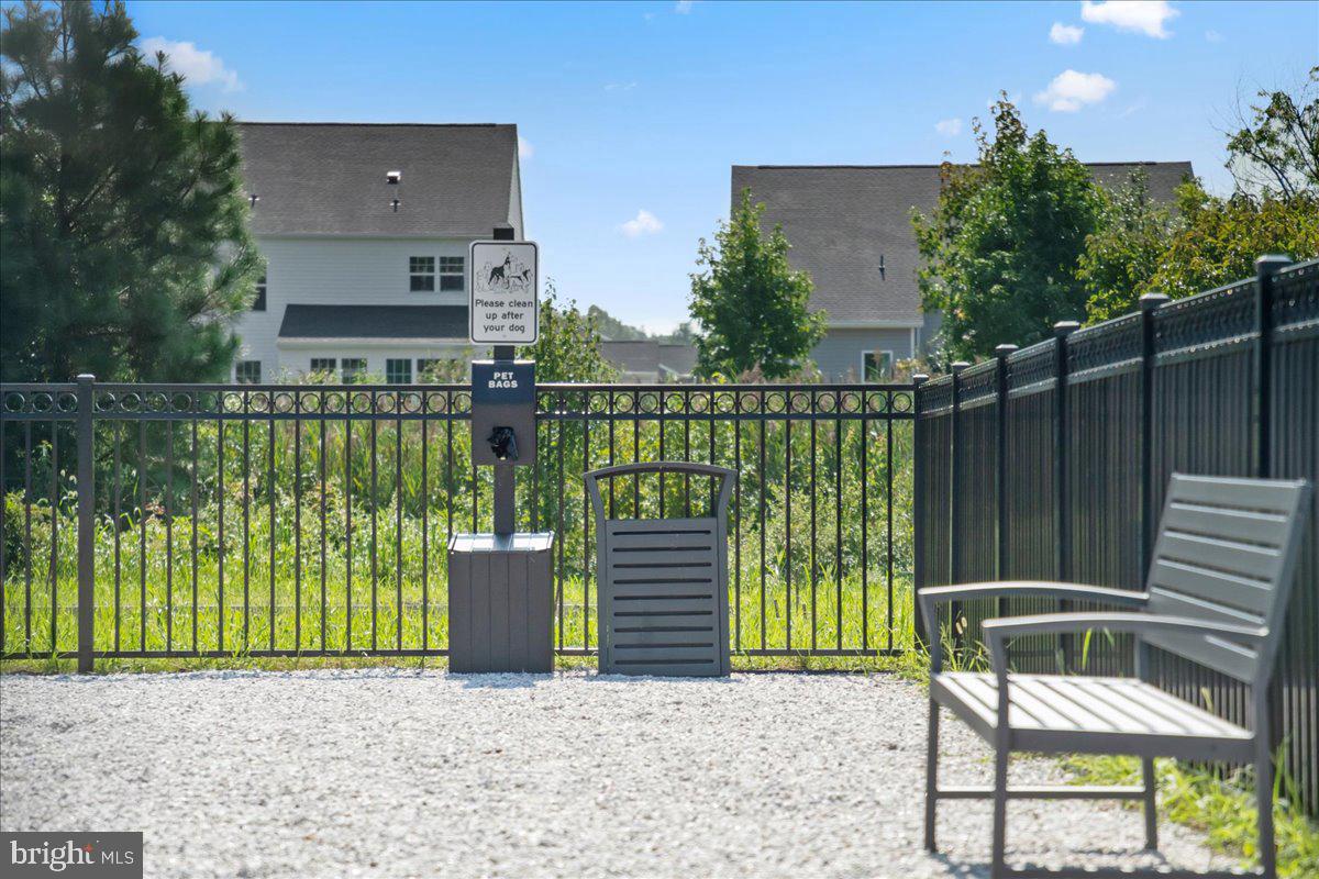 1003 Champlain Ct Property Photo 41