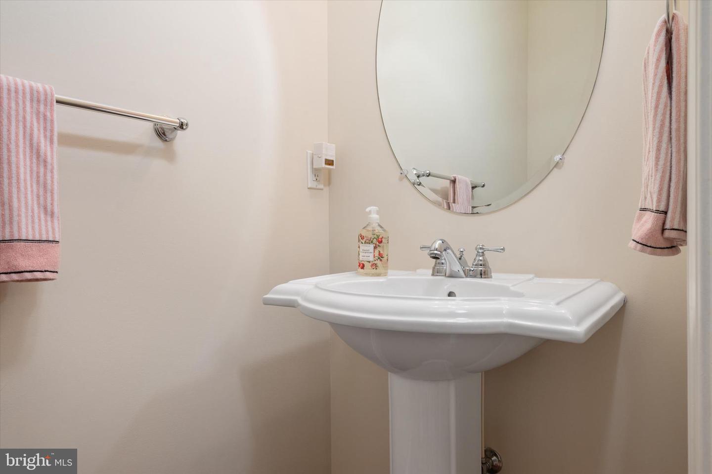 8050 Easton Village Dr Property Photo 17