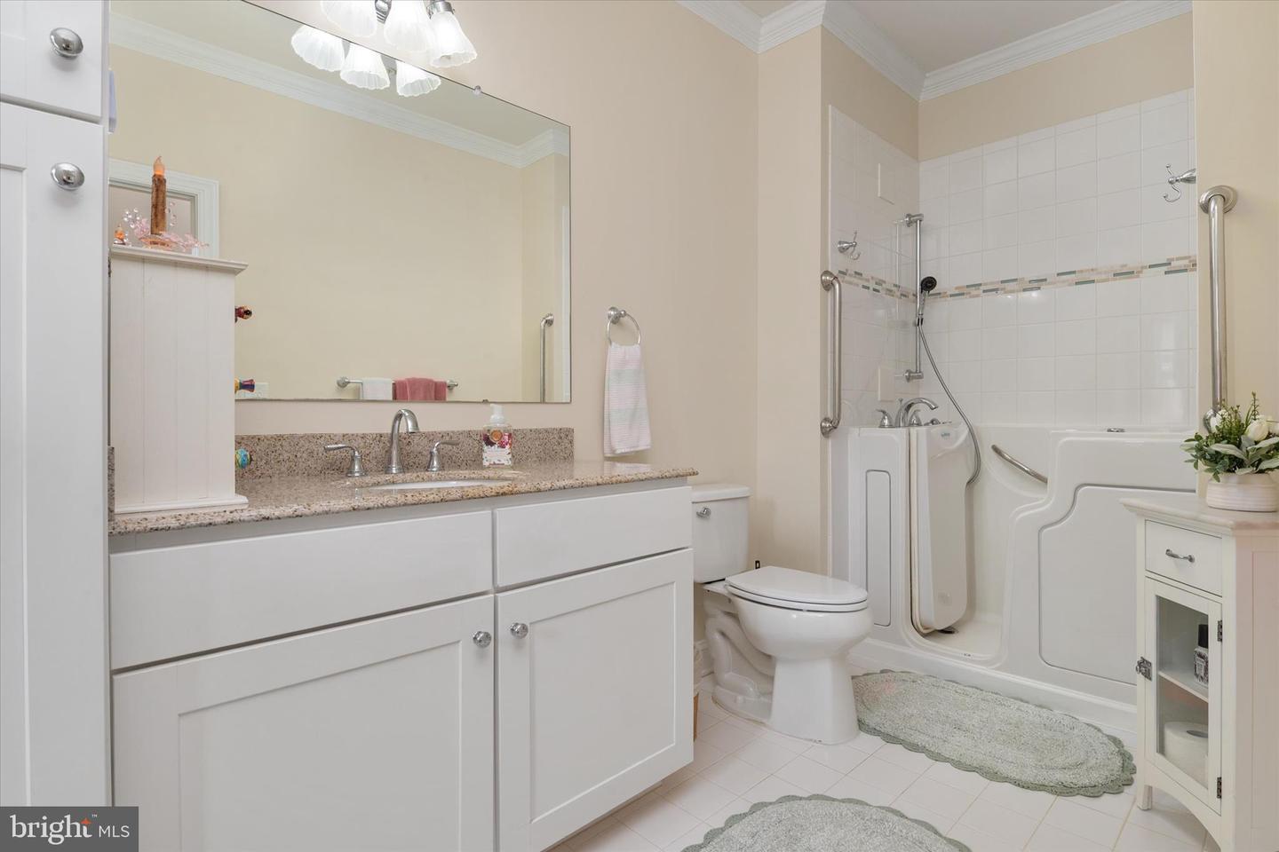 8050 Easton Village Dr Property Photo 21