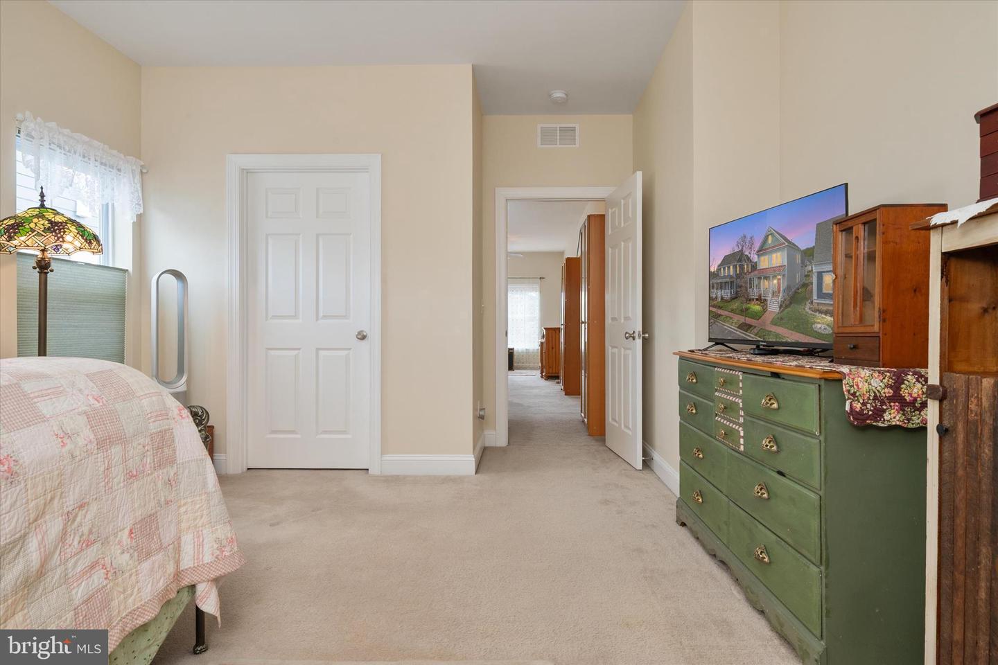 8050 Easton Village Dr Property Photo 44
