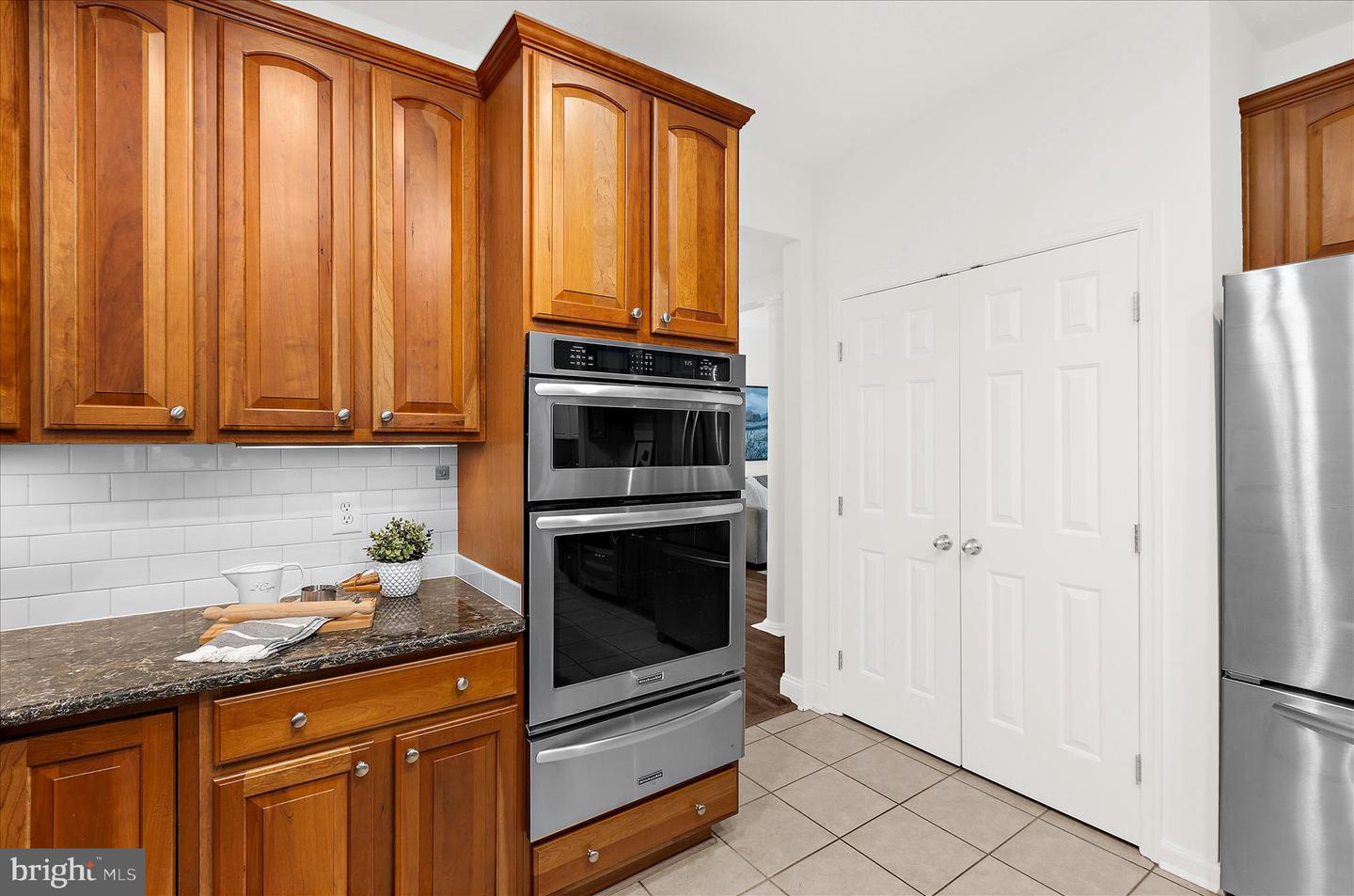7586 Easton Club Dr Property Photo 18
