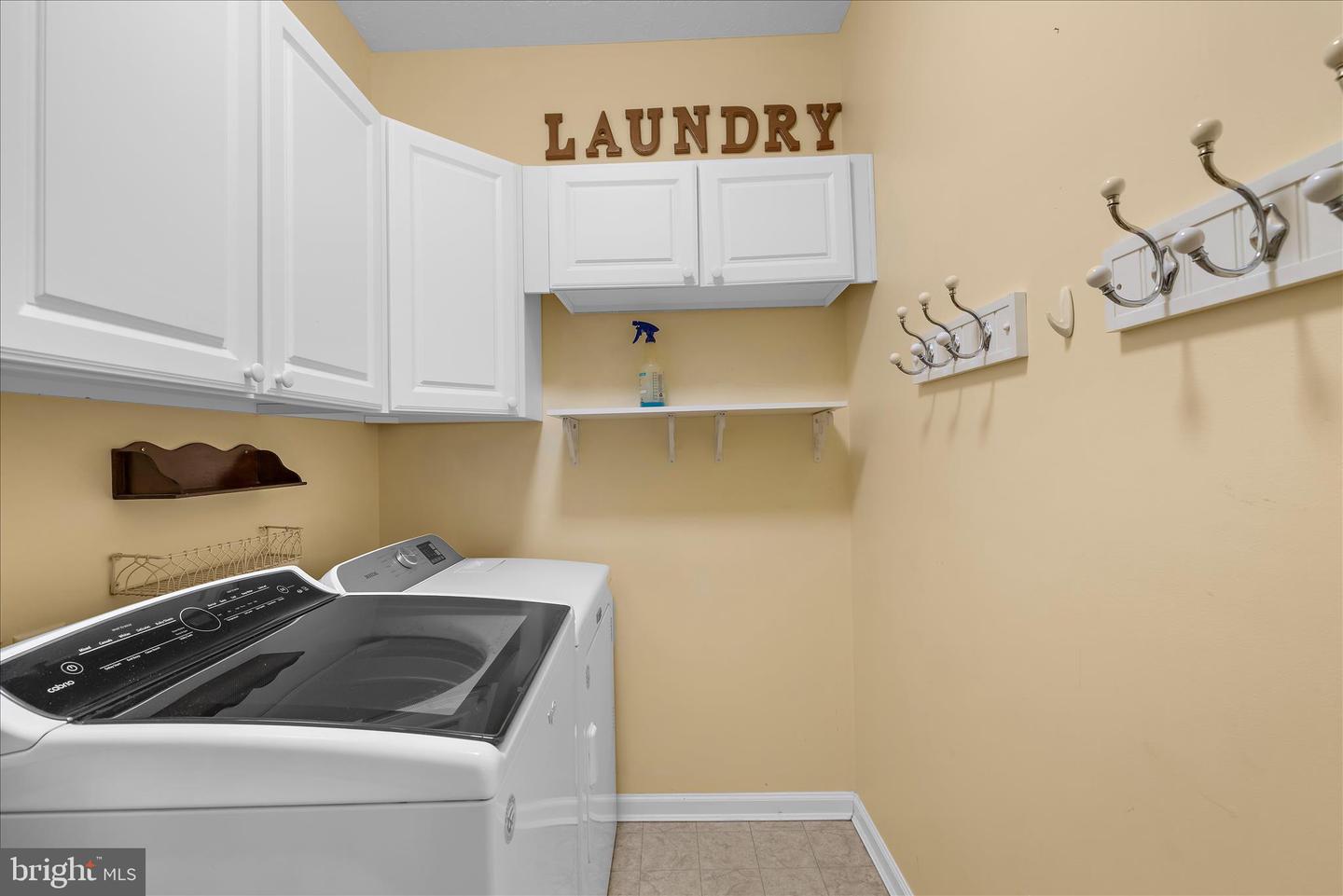 7586 Easton Club Dr Property Photo 25