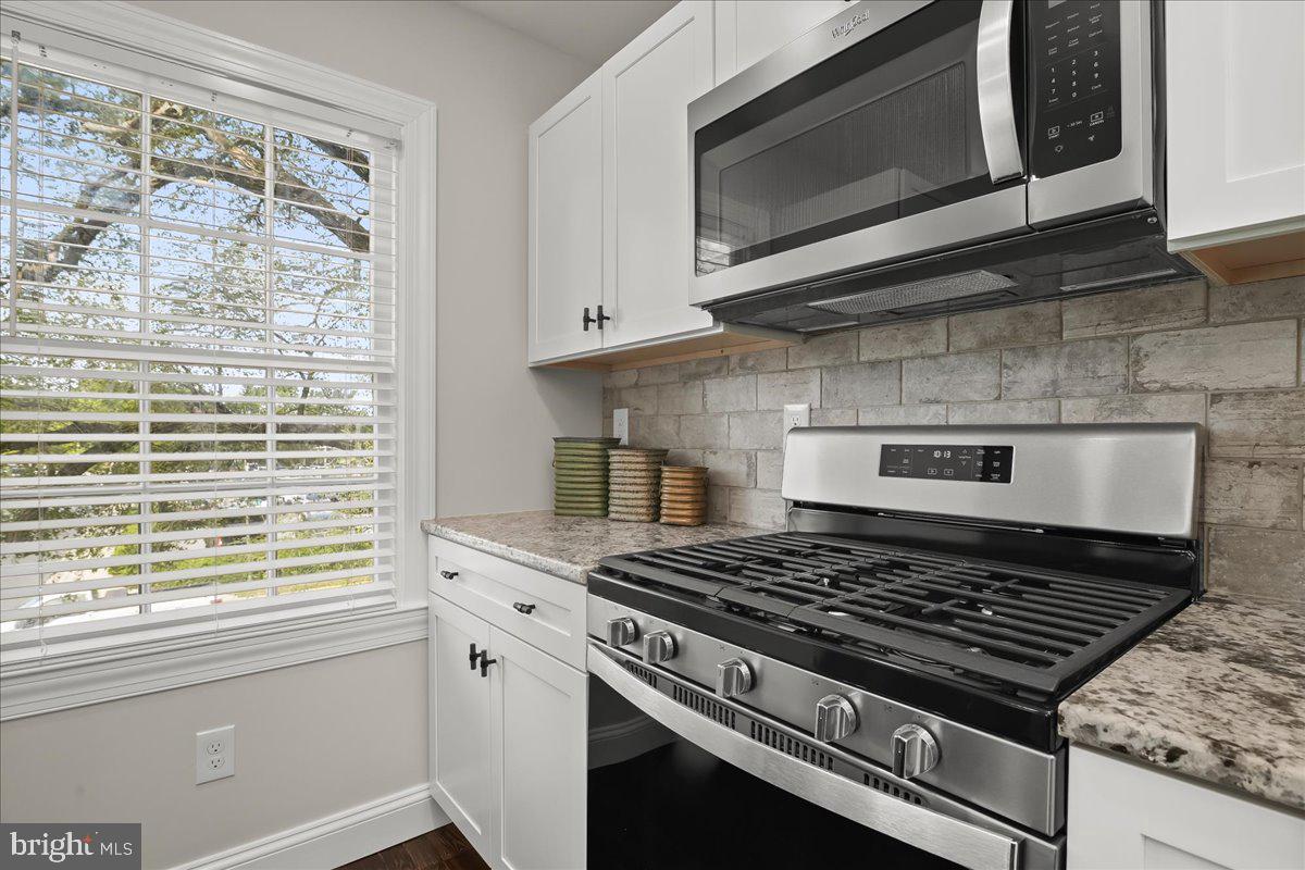 140 S Washington St Property Photo 17