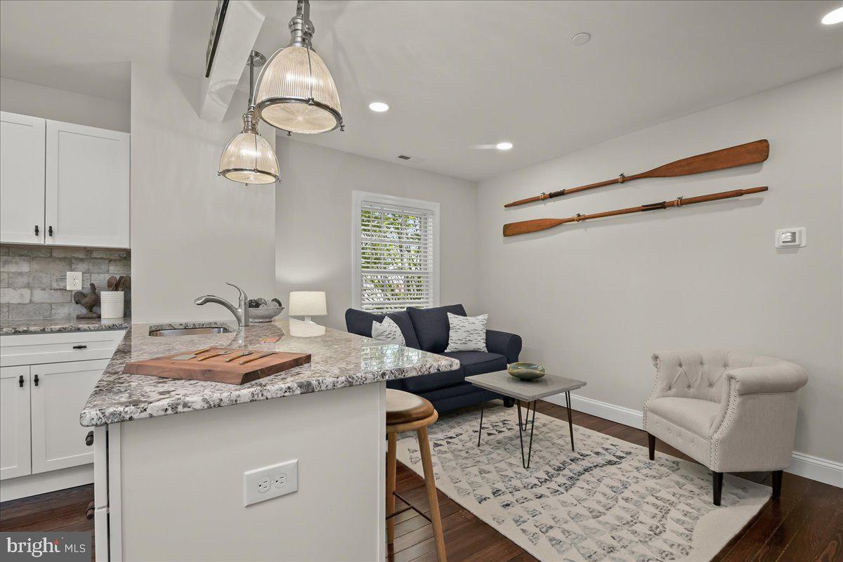 140 S Washington St Property Photo 19