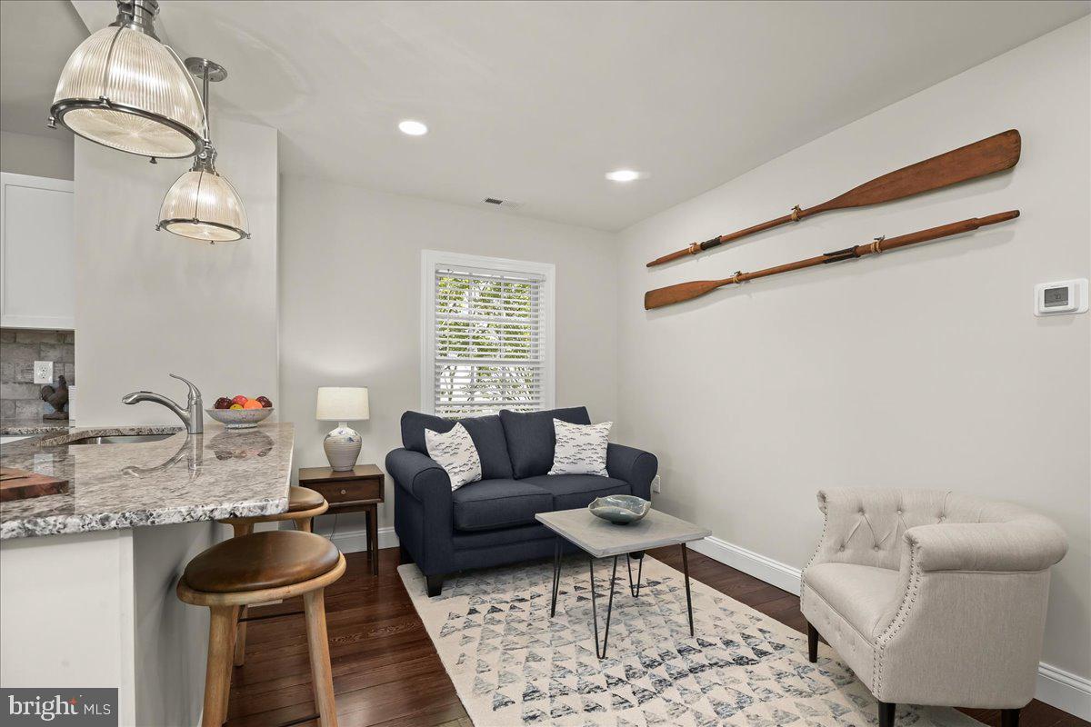 140 S Washington St Property Photo 20