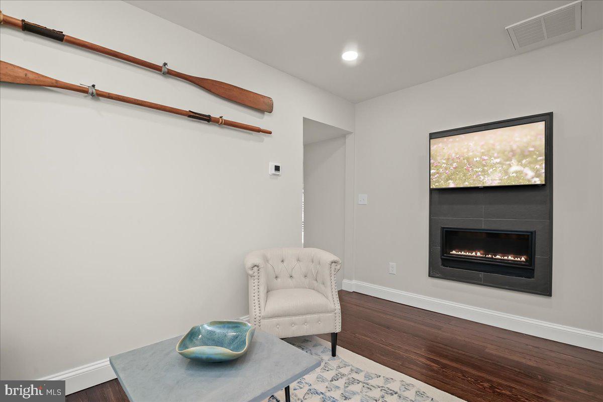 140 S Washington St Property Photo 22