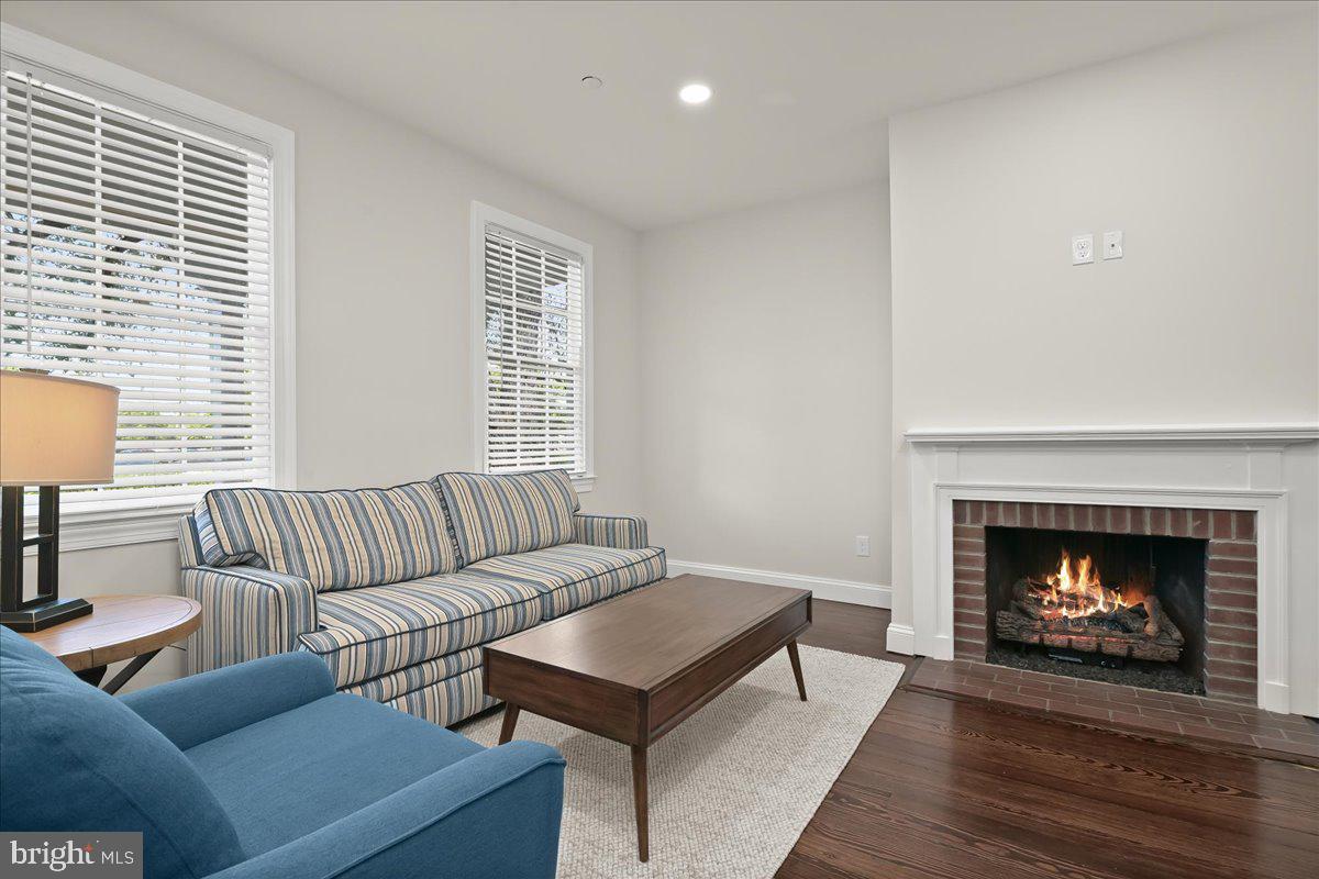 140 S Washington St Property Photo 44