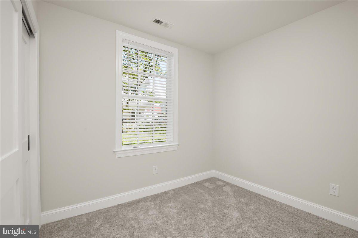 140 S Washington St Property Photo 56
