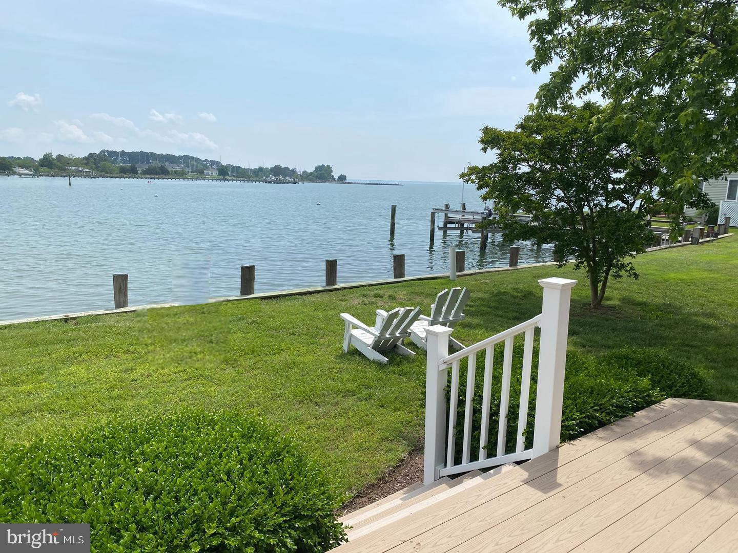 115 W Pier St Property Photo 3