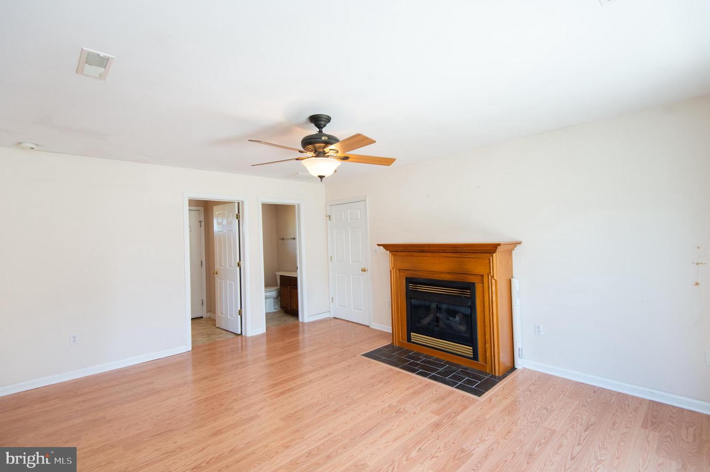 9818 Tilghman Rd Property Photo 10
