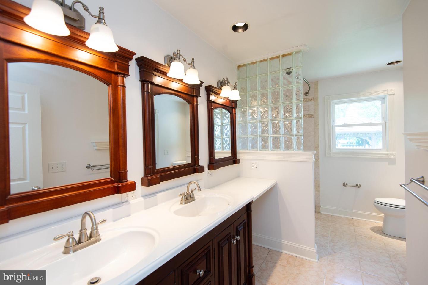 9818 Tilghman Rd Property Photo 25