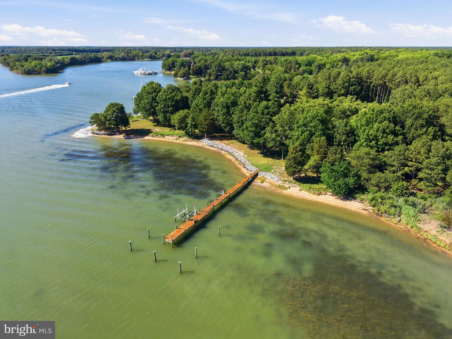 26279 Deep Water Harbor Rd Property Photo 4