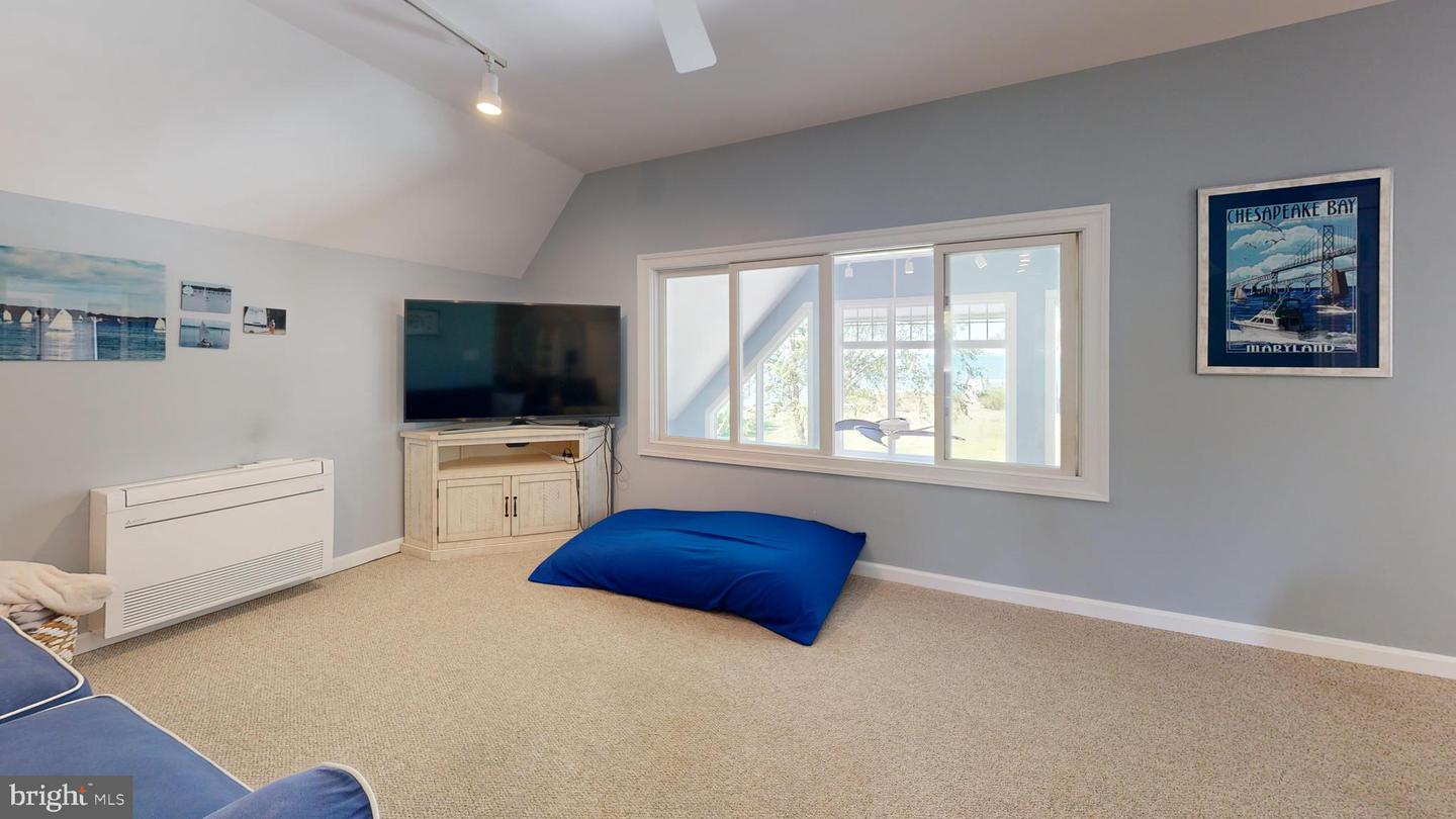 5698 Leeward Ln Property Photo 29
