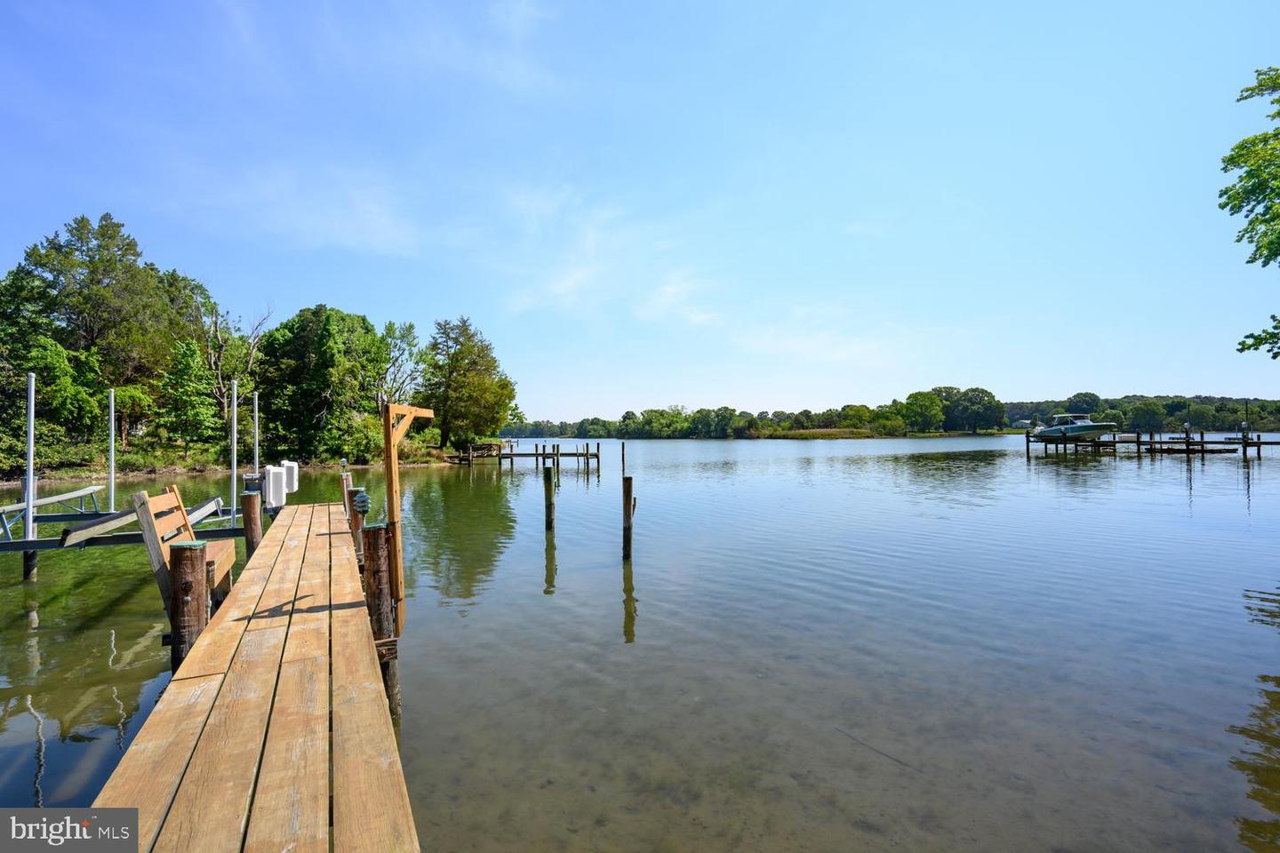 9251 Mallard Point Ct Property Photo 3