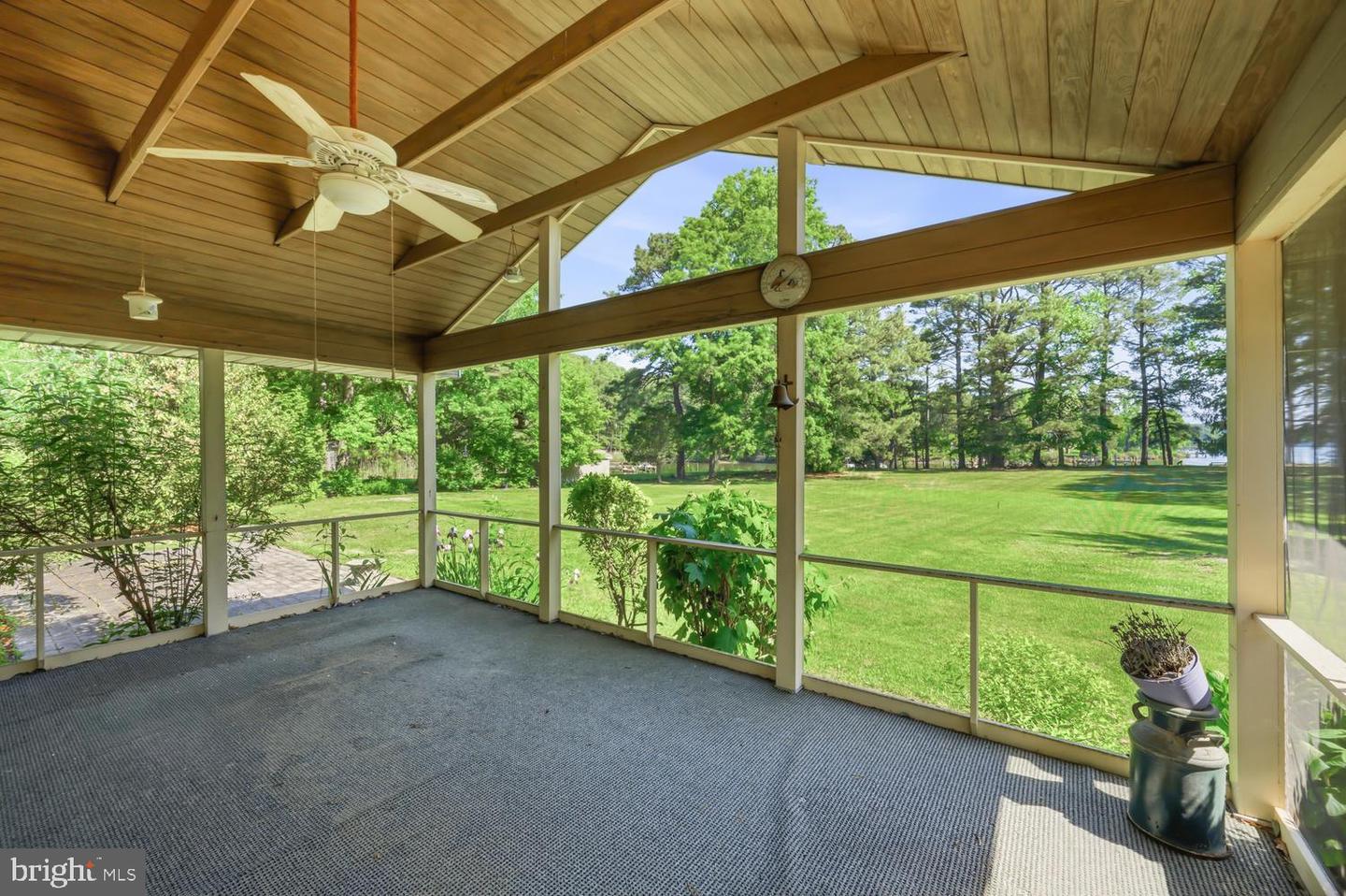 9251 Mallard Point Ct Property Photo 7