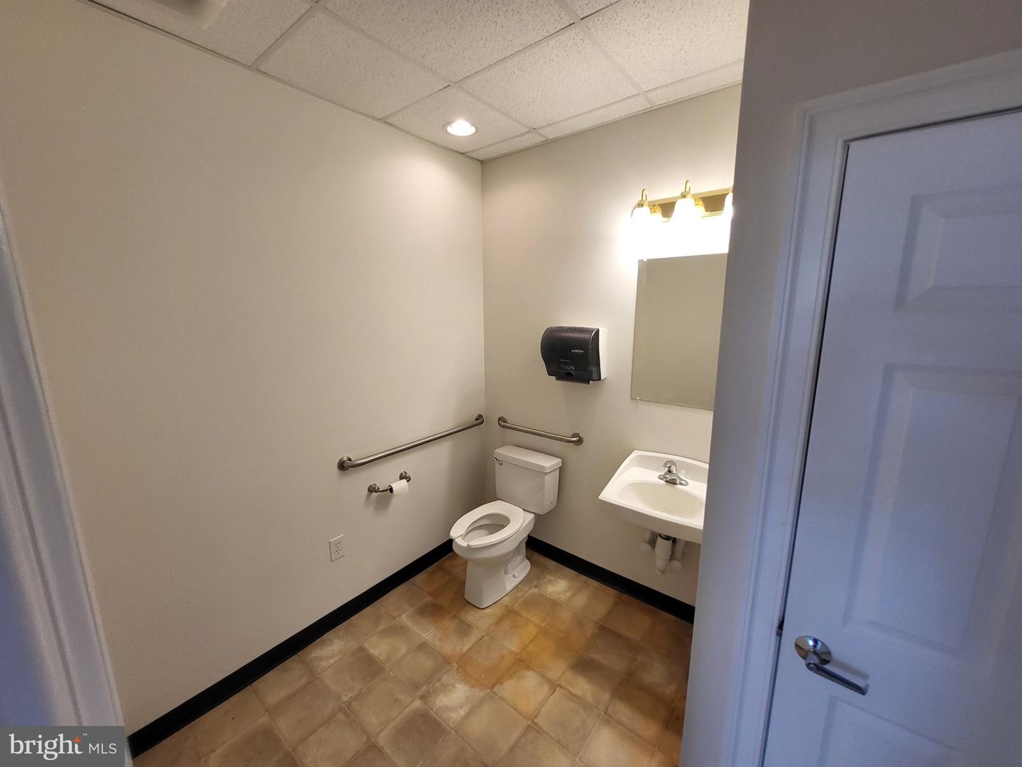 8626 S Brooks Dr #206 Property Photo 9