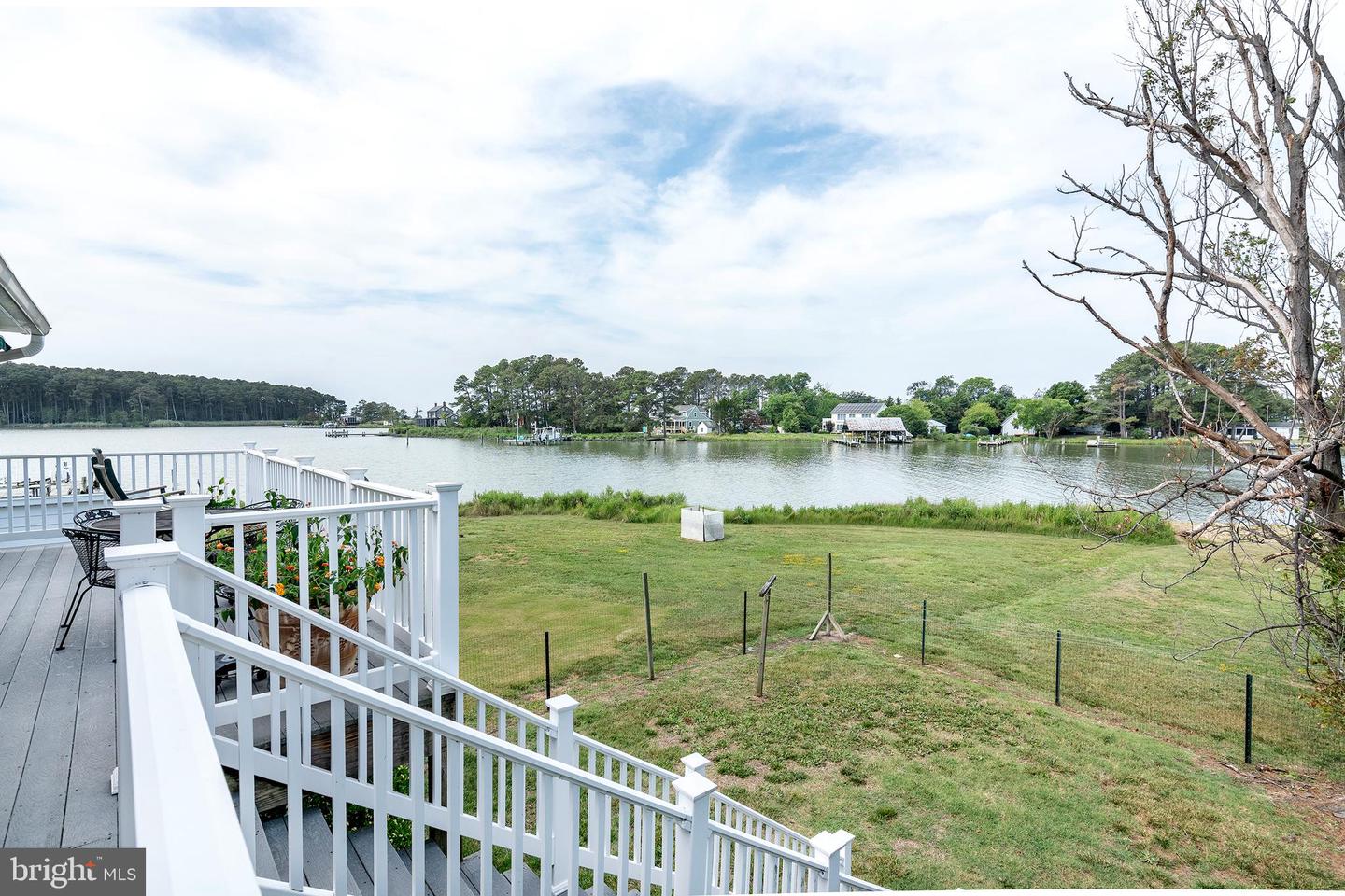 4938 Fairbank Rd Property Photo 2