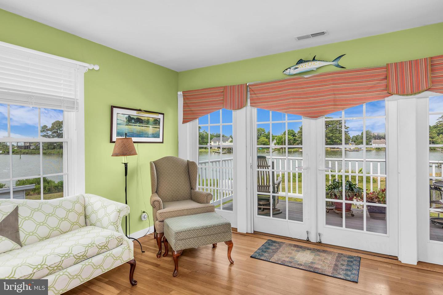 4938 Fairbank Rd Property Photo 10