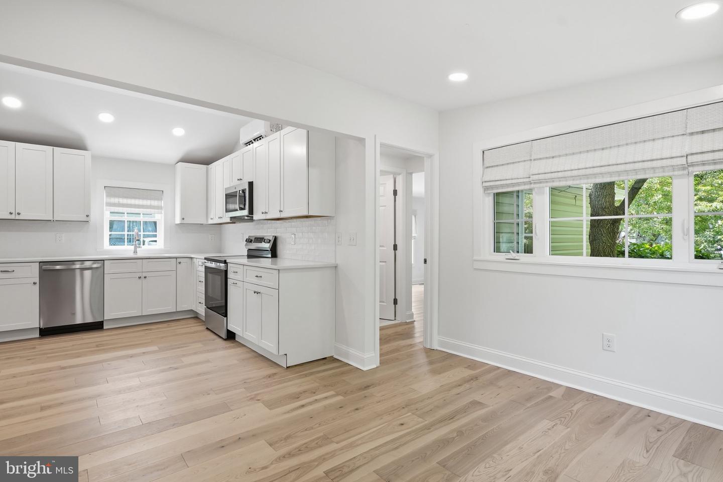 803 New Ln Property Photo 13