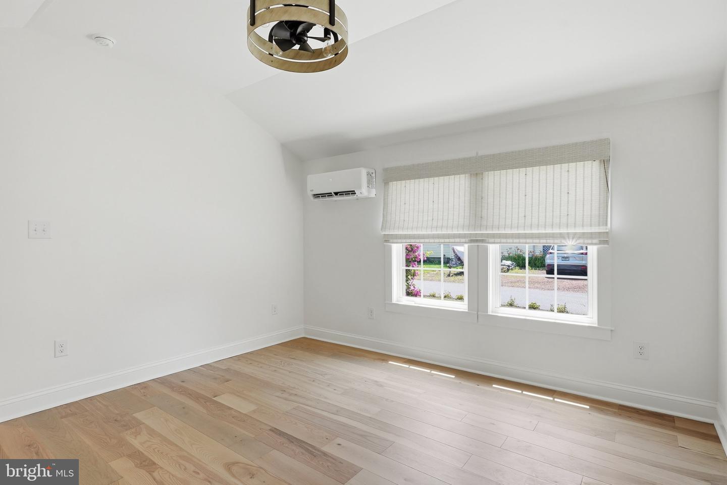 803 New Ln Property Photo 17