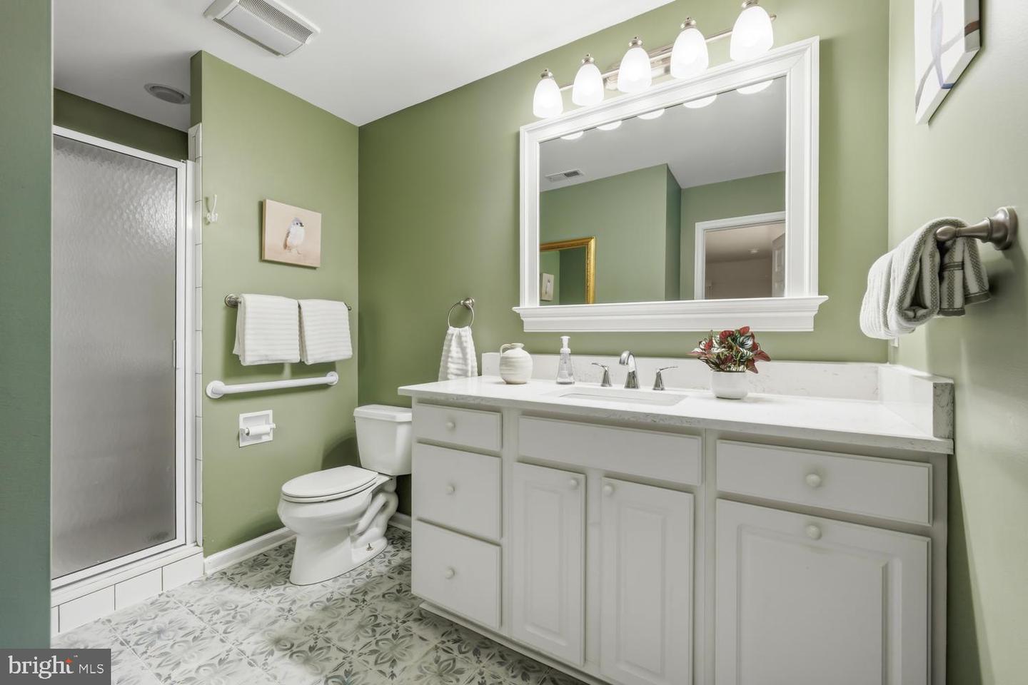 5480 Windward Dr Property Photo 32