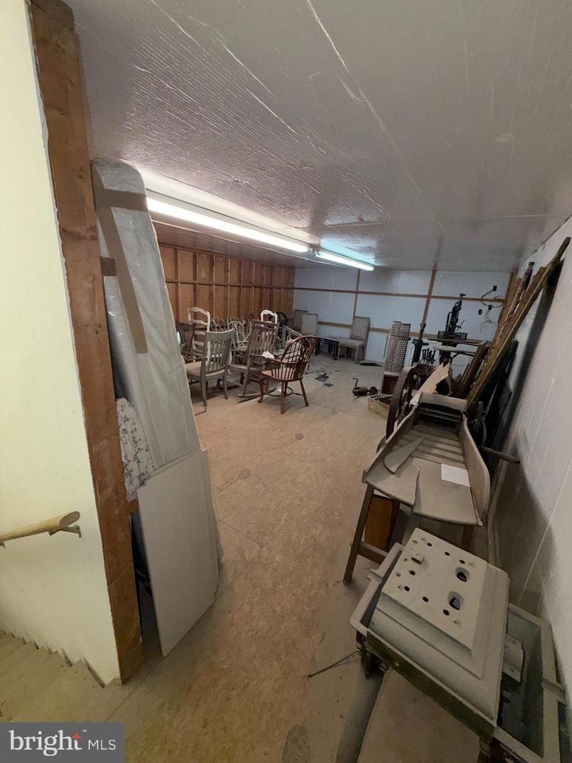 1007 S Talbot St Property Photo 15
