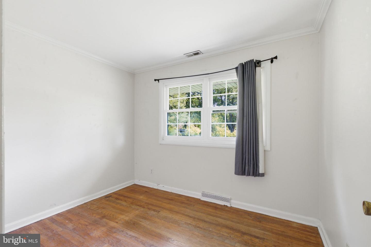 214 Madison Ave Property Photo 9