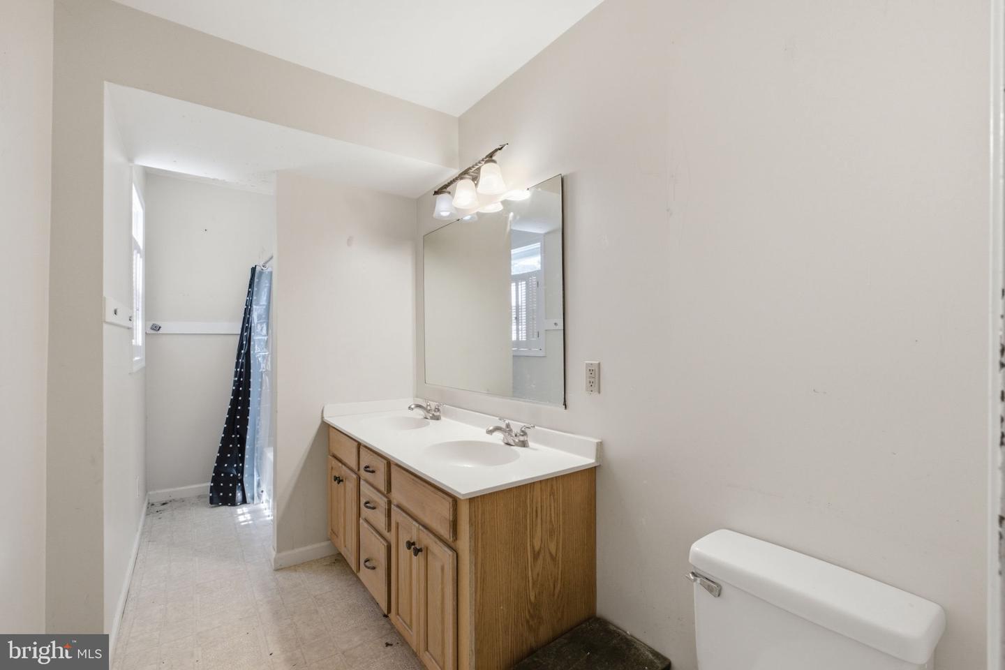 214 Madison Ave Property Photo 10